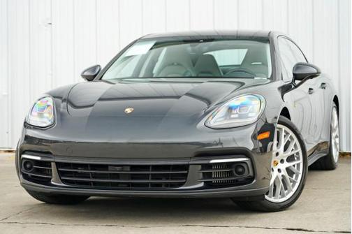 2018 Porsche Panamera 4
