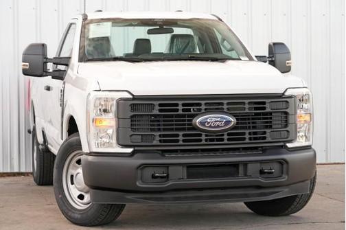 Oxford White 2025 Ford F-350 XL