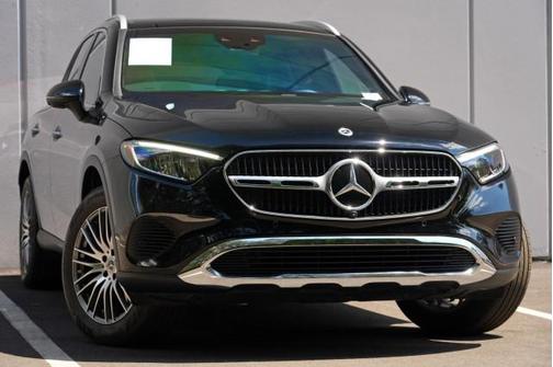 Black 2024 Mercedes-Benz GLC 300 4MATIC