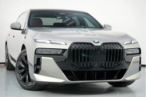2023 BMW 740 i