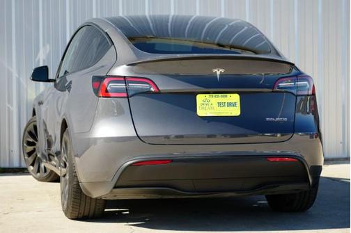 2022 Tesla Model Y Performance Dual Motor All-Wheel Drive