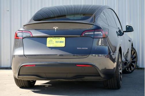 2022 Tesla Model Y Performance Dual Motor All-Wheel Drive