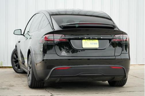 2023 Tesla Model X Base