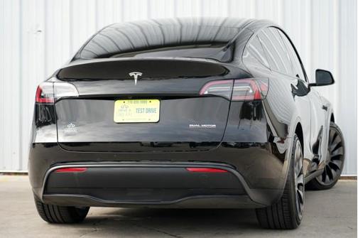 2022 Tesla Model Y Performance Dual Motor All-Wheel Drive