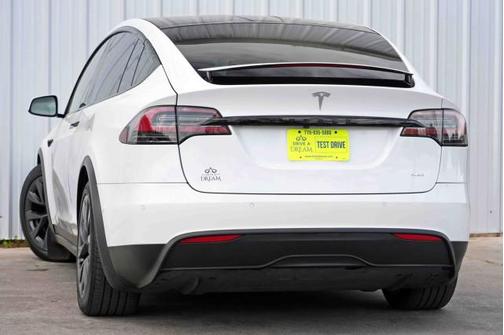 Pearl White Multi-Coat 2022 Tesla Model X Plaid