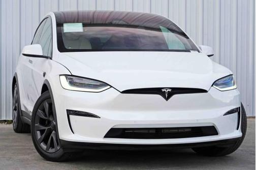 Pearl White Multi-Coat 2022 Tesla Model X Plaid