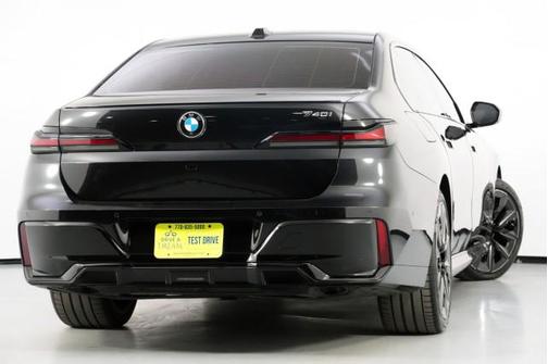 2024 BMW 740 740i w/ M Sport Professional & Premium Package