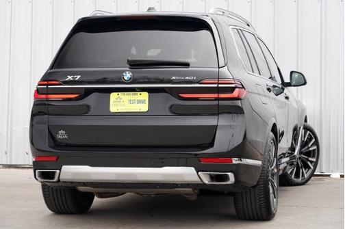 2025 BMW X7 xDrive40i