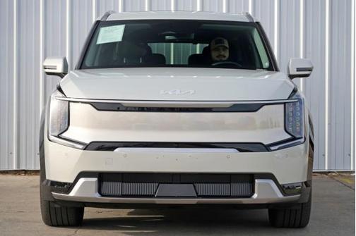 2024 Kia EV9 Land