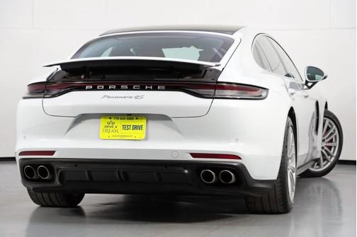 2022 Porsche Panamera 4S