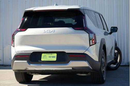 2024 Kia EV9 Light Long Range