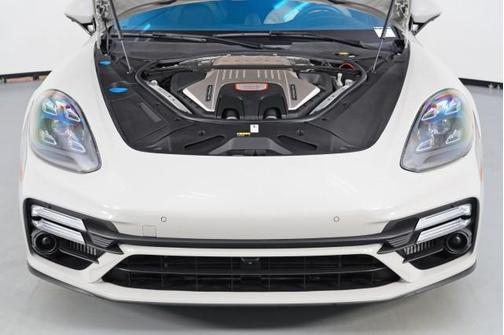 2022 Porsche Panamera Turbo S