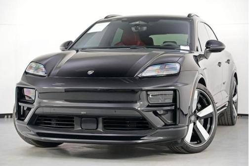 2024 Porsche Macan Turbo