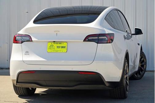 2022 Tesla Model Y Long Range Dual Motor All-Wheel Drive