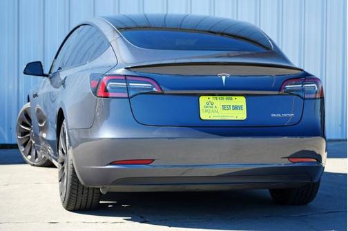 2023 Tesla Model 3 Performance