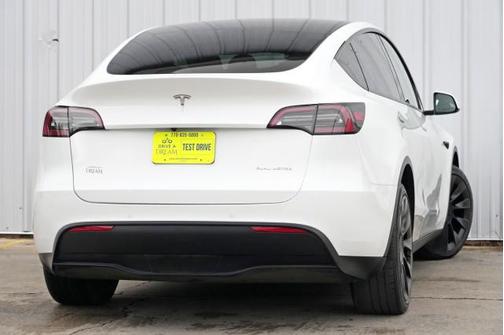 2022 Tesla Model Y Long Range Dual Motor All-Wheel Drive