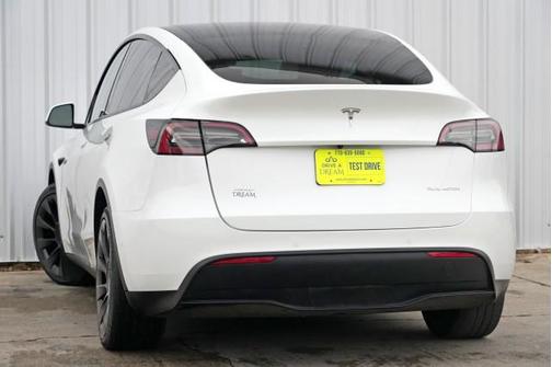 2022 Tesla Model Y Long Range Dual Motor All-Wheel Drive