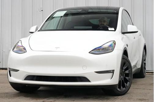 2022 Tesla Model Y Long Range Dual Motor All-Wheel Drive