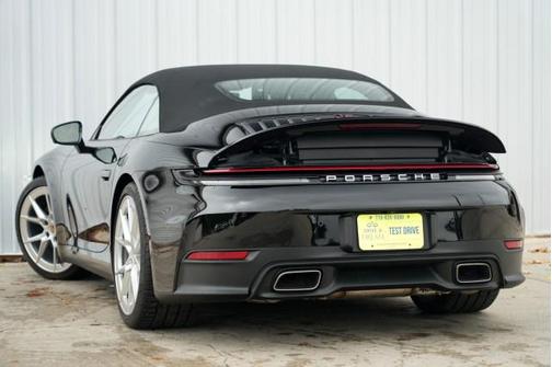 2025 Porsche 911 Carrera