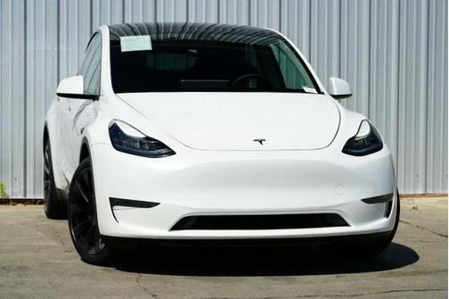 2022 Tesla Model Y Long Range Dual Motor All-Wheel Drive