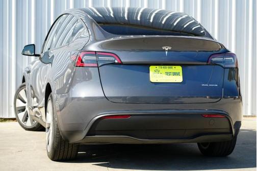 2023 Tesla Model Y Long Range Dual Motor All-Wheel Drive