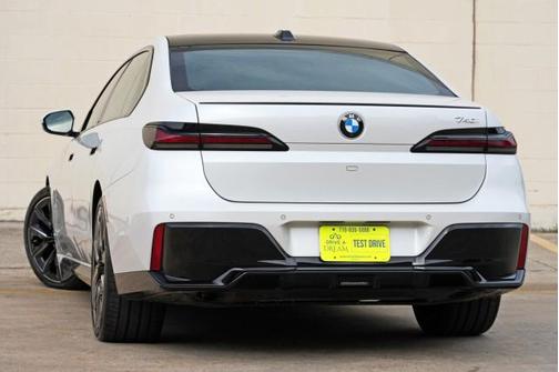 Mineral White Metallic 2023 BMW 740 i