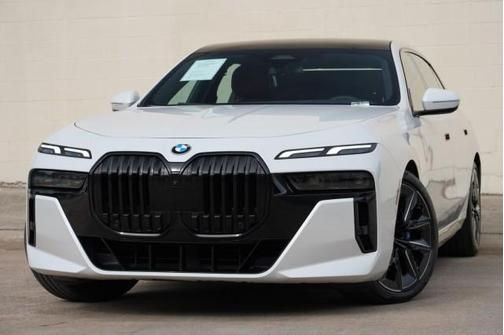 Mineral White Metallic 2023 BMW 740 i