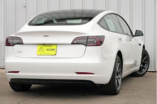 2022 Tesla Model 3 Standard Range