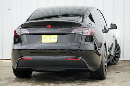 2022 Tesla Model Y Performance Dual Motor All-Wheel Drive