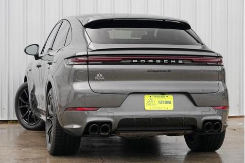 2025 Porsche Cayenne Cayenne S E-Hybrid