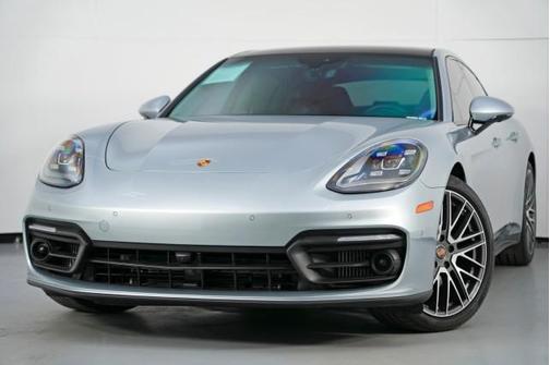 2023 Porsche Panamera Platinum Edition