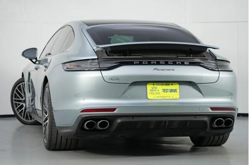 2023 Porsche Panamera Platinum Edition