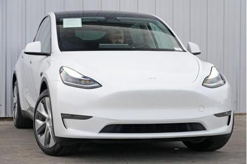 2023 Tesla Model Y Long Range Dual Motor All-Wheel Drive