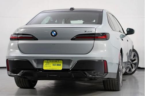 2024 BMW 740 740i w/ M Sport & Premium Packages