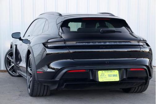 2022 Porsche Taycan Cross Turismo 4