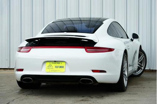 2015 Porsche 911 Carrera 4