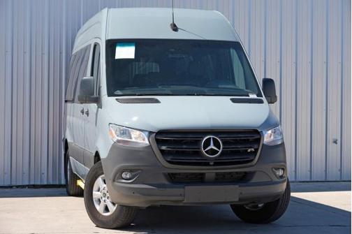 2022 Mercedes-Benz Sprinter 2500 Standard Roof