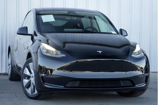 2023 Tesla Model Y Long Range Dual Motor All-Wheel Drive