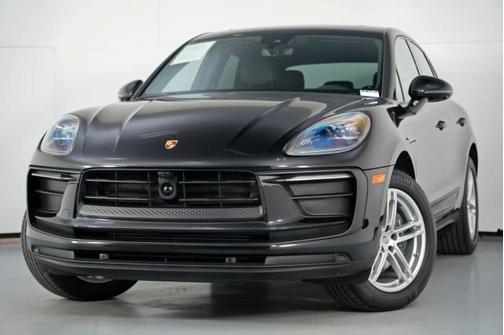 2024 Porsche Macan w/ Premium Plus Package