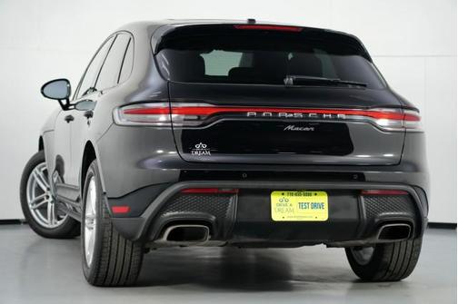 2024 Porsche Macan w/ Premium Plus Package