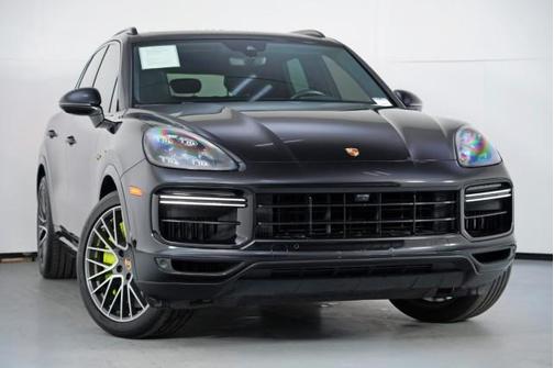 Jet Black Metallic 2021 Porsche Cayenne Cayenne Turbo S E-Hybrid