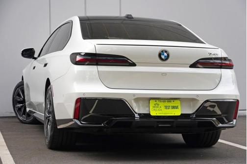 Alpine White 2023 BMW 740 i
