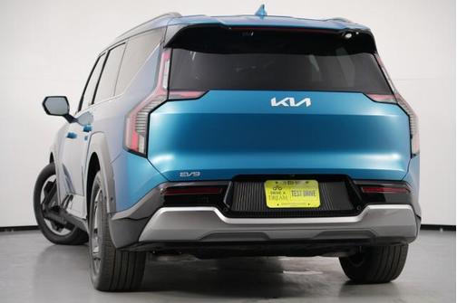2024 Kia EV9 Land