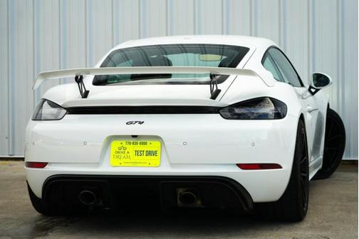 2022 Porsche 718 Cayman GT4