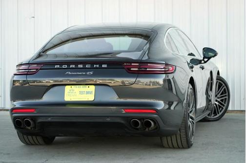 2019 Porsche Panamera 4S