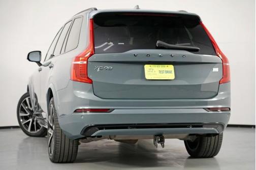 2023 Volvo XC90 Recharge Plug-In Hybrid T8 Ultimate Dark Theme 7-Seater