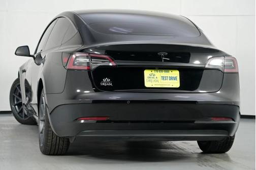 2022 Tesla Model 3 Standard Range