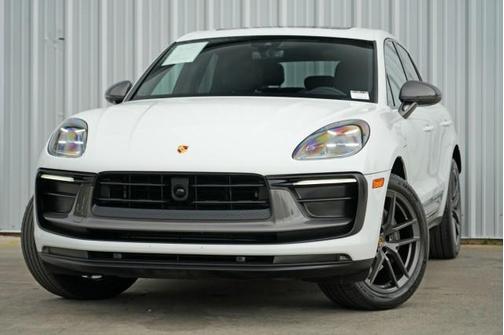 2023 Porsche Macan Base