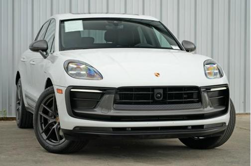 2023 Porsche Macan Base