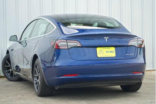 2020 Tesla Model 3 Standard Range Plus